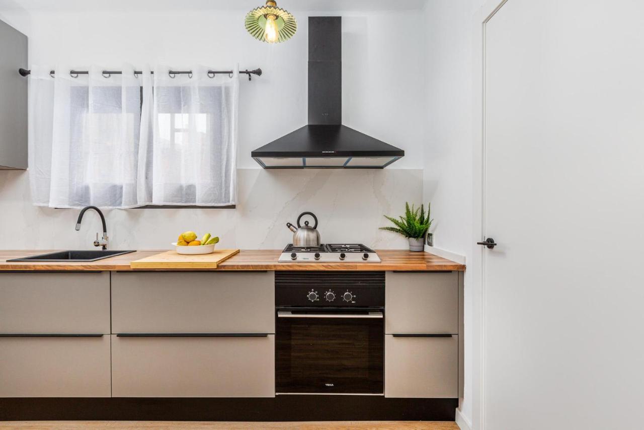 Simply Stunning - Hidden Gem, Heart Of Poble Sec Lejlighed Barcelona Eksteriør billede
